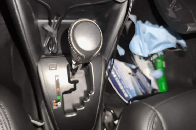 Used Toyota Vios 2019 1.5L CVT Innovation Edition Gear Lever