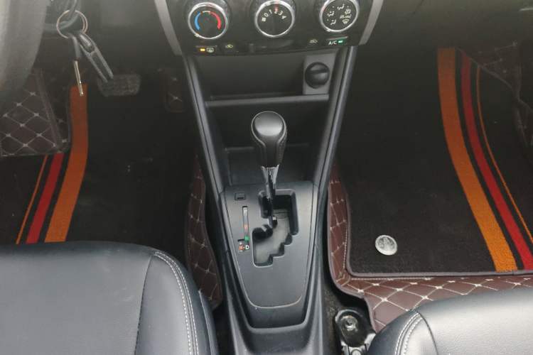Used Toyota Vios 2019 1.5L CVT Innovation Edition Gear Lever