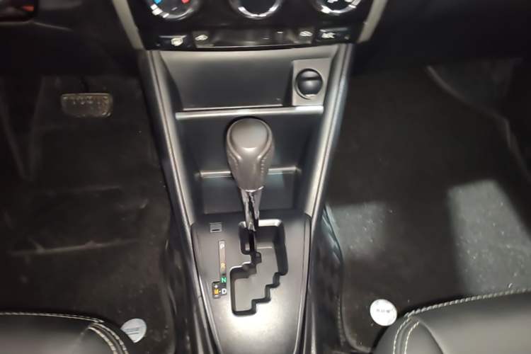 Used Toyota Vios 2019 1.5L CVT Innovation Edition Gear Lever