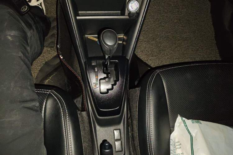 Used Toyota Vios 2019 1.5L CVT Innovation Edition Gear Lever