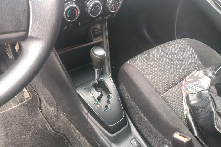 Used Toyota Vios 2019 1.5L CVT Innovation Edition Gear Lever