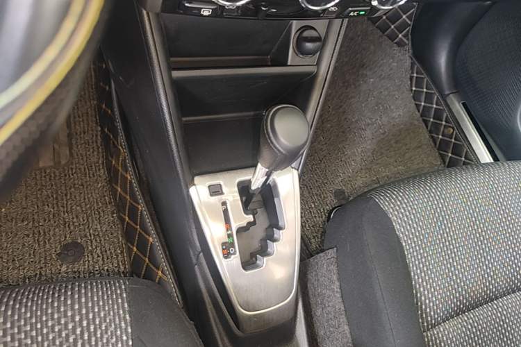 Used Toyota Vios 2019 1.5L CVT Innovation Edition Gear Lever
