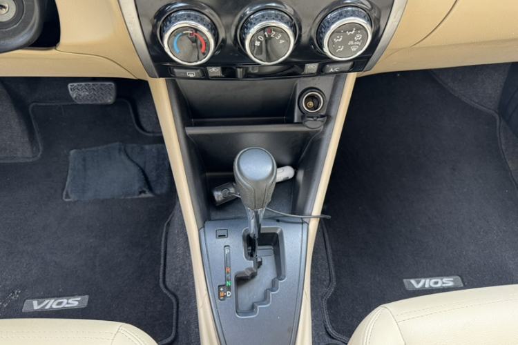 Used Toyota Vios 2019 1.5L CVT Innovation Edition Interior 9