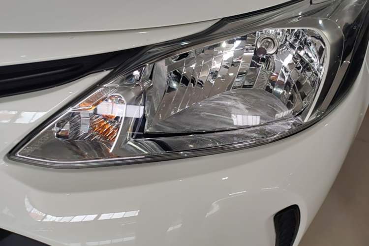 Used Toyota Vios 2019 1.5L CVT Innovation Edition Left Front Headlight