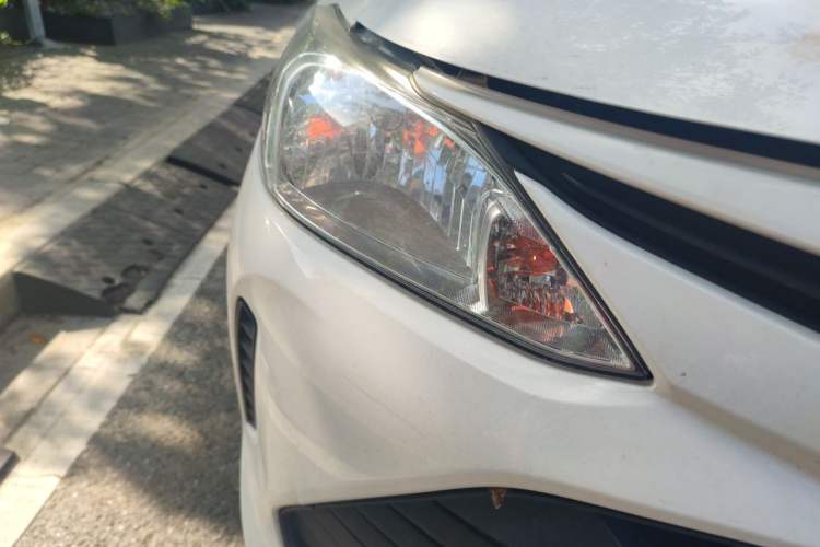Used Toyota Vios 2019 1.5L CVT Innovation Edition Right Front Headlight