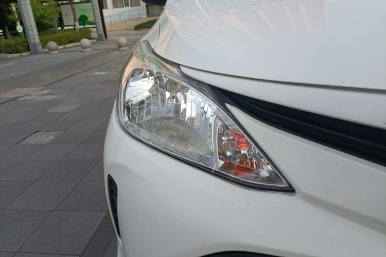 Used Toyota Vios 2019 1.5L Manual Trend Edition Right Front Headlight