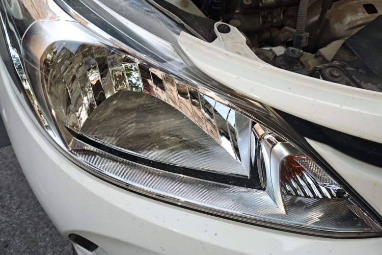 Used Toyota Vios 2019 1.5L CVT Innovation Edition Right Front Headlight