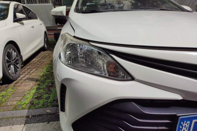 Used Toyota Vios 2019 1.5L CVT Innovation Edition Right Front Headlight