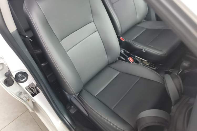 Used Toyota Vios 2019 1.5L CVT Innovation Edition Right Front Seat