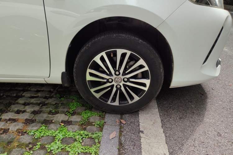 Used Toyota Vios 2019 1.5L CVT Innovation Edition Right Front Wheel Hub