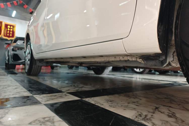 Used Toyota Vios 2019 1.5L CVT Innovation Edition Right Side Sill