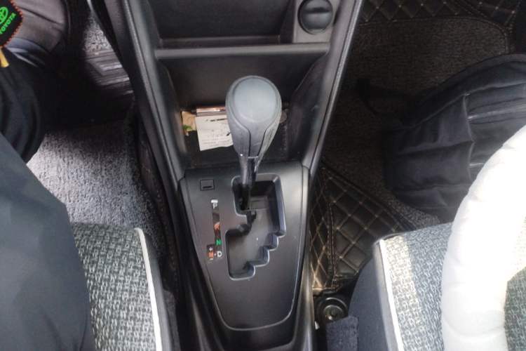 Used Toyota Vios 2021 1.5L CVT Innovation Edition Gear Lever