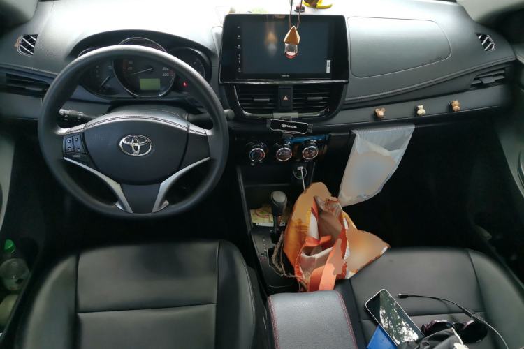 Used Toyota Vios 2021 1.5L CVT Innovation Edition Center Console