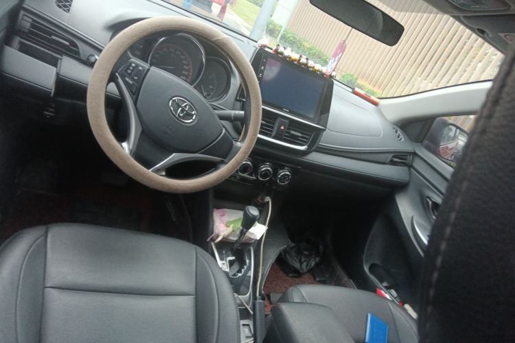 Used Toyota Vios 2021 1.5L CVT Innovation Edition Center Console