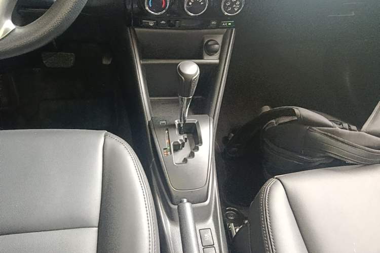 Used Toyota Vios 2021 1.5L CVT Innovation Edition Gear Lever