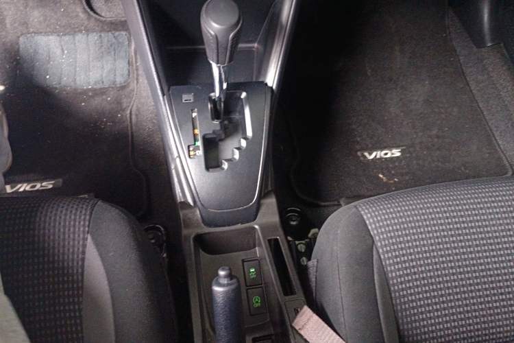 Used Toyota Vios 2021 1.5L CVT Comfort Edition Gear Lever
