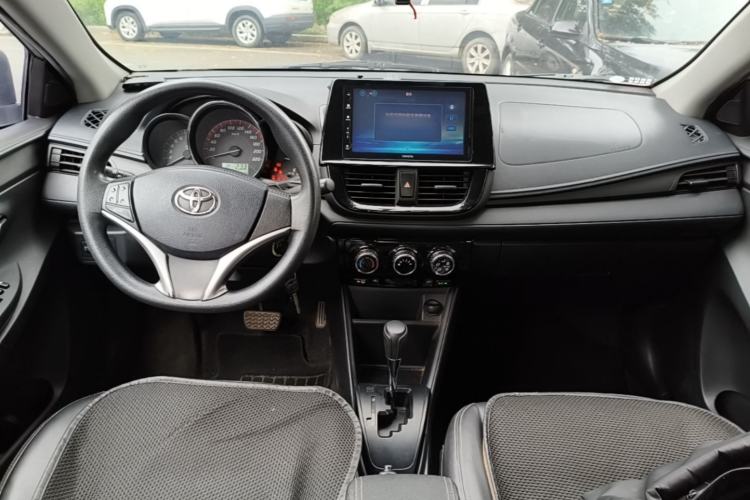 Used Toyota Vios 2021 1.5L CVT Innovation Edition Center Console