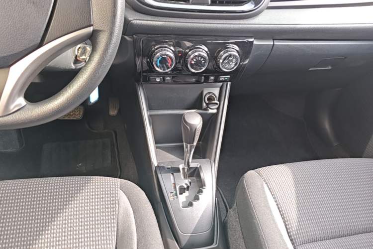Used Toyota Vios 2021 1.5L CVT Innovation Edition Gear Lever