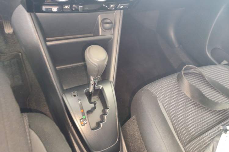 Used Toyota Vios 2021 1.5L CVT Innovation Edition Gear Lever