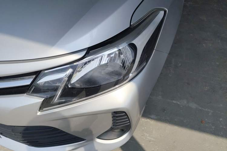 Used Toyota Vios 2021 1.5L CVT Innovation Edition Left Front Headlight