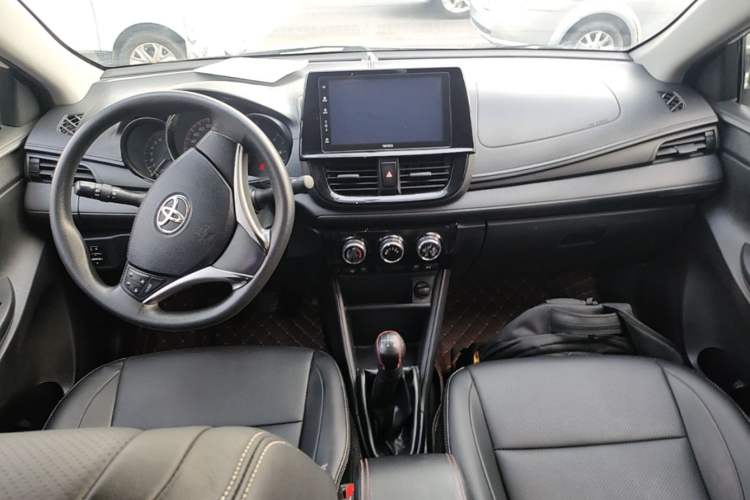 Used Toyota Vios 2021 1.5L Manual Trend Edition Center Console