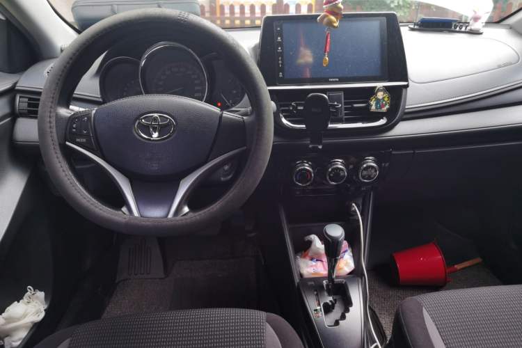 Used Toyota Vios 2021 1.5L CVT Innovation Edition Center Console