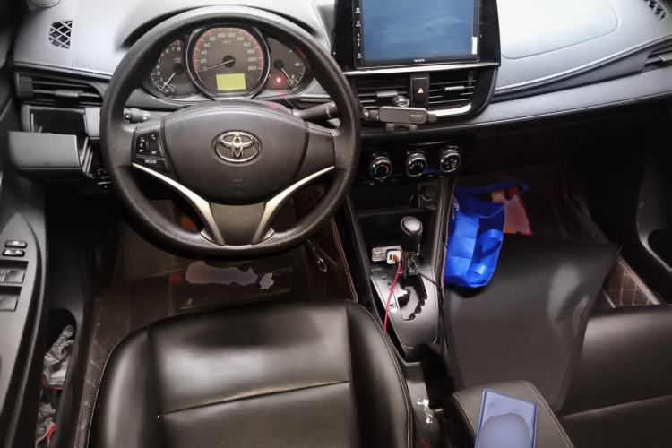 Used Toyota Vios 2021 1.5L CVT Innovation Edition Center Console