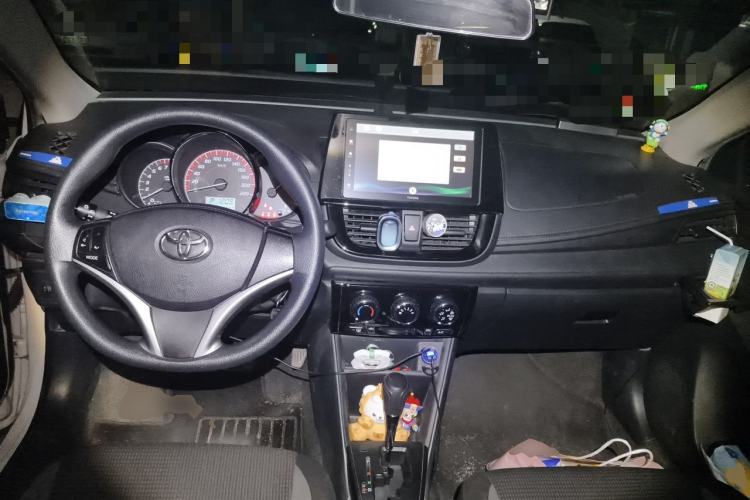 Used Toyota Vios 2021 1.5L CVT Innovation Edition Center Console