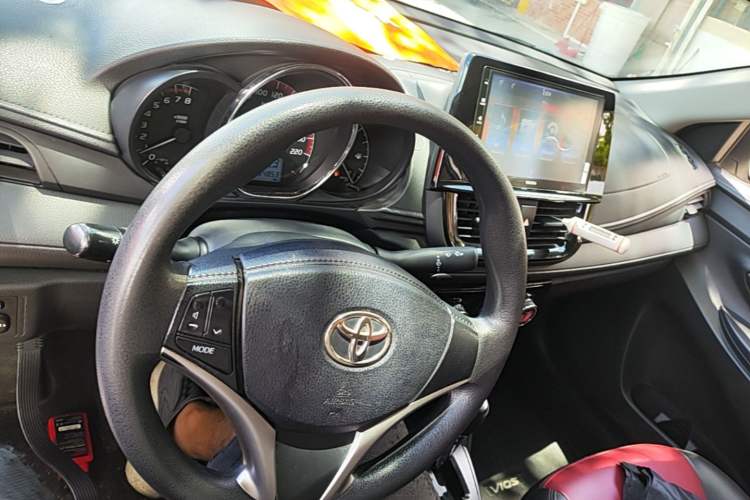 Used Toyota Vios 2021 1.5L CVT Innovation Edition Center Console