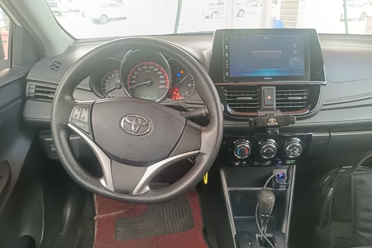 Used Toyota Vios 2021 1.5L CVT Innovation Edition Center Console