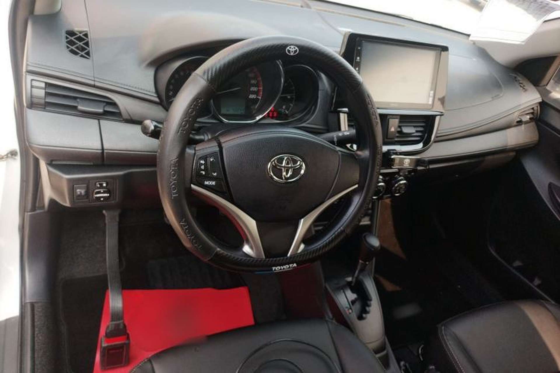 Used Toyota Vios 2021 1.5L CVT Innovation Edition Center Console