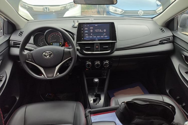 Used Toyota Vios 2021 1.5L CVT Innovation Edition Center Console