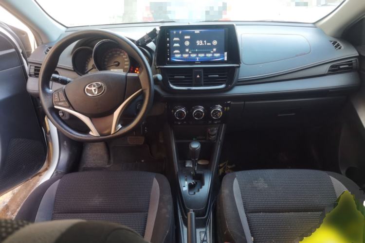 Used Toyota Vios 2021 1.5L CVT Innovation Edition Center Console