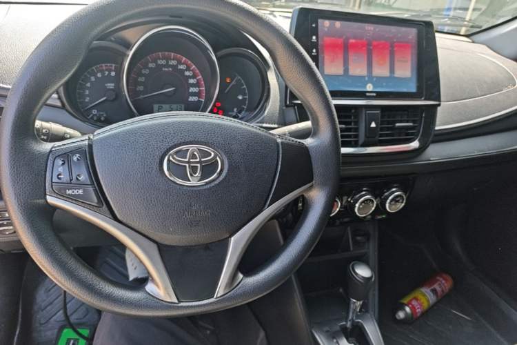 Used Toyota Vios 2021 1.5L CVT Comfort Edition Center Console