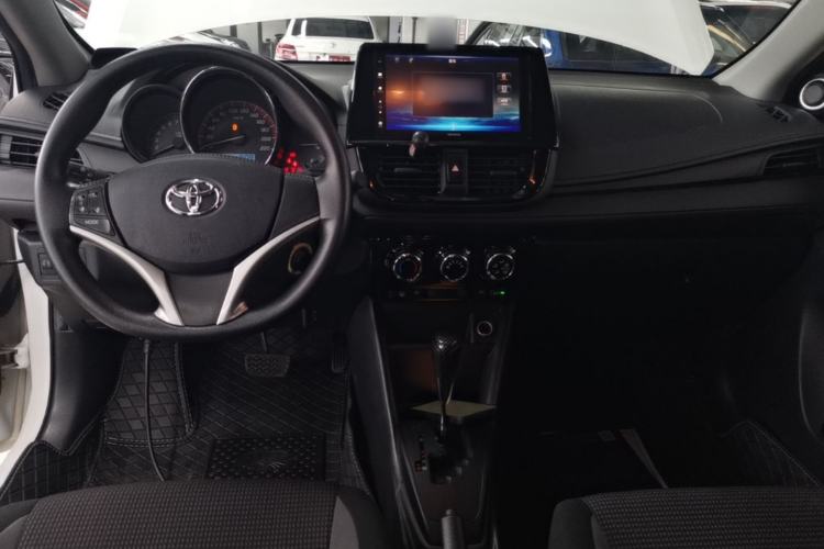 Used Toyota Vios 2021 1.5L CVT Comfort Edition Center Console