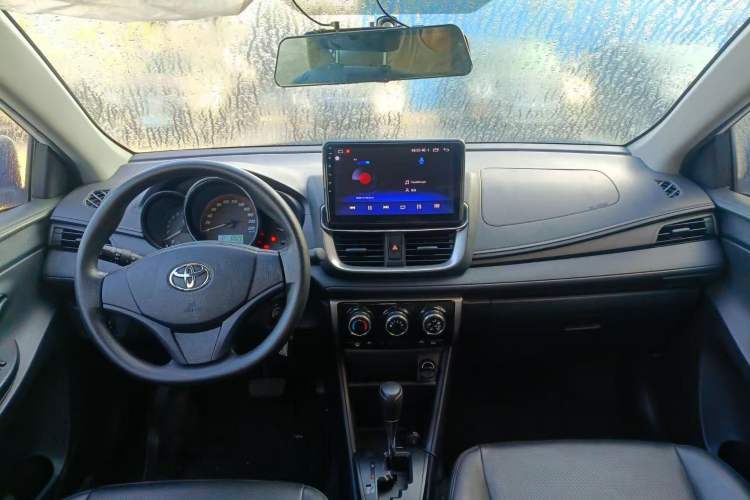 Used Toyota Vios 2021 1.5L CVT Innovation Edition Center Console
