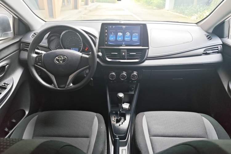 Used Toyota Vios 2021 1.5L CVT Innovation Edition Center Console