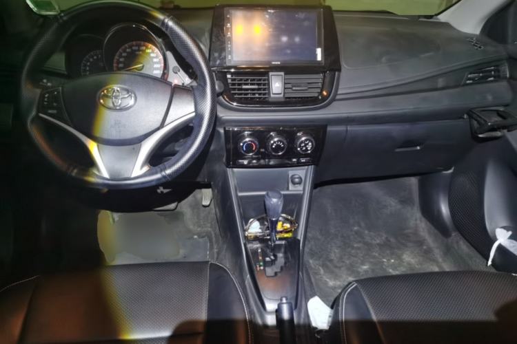 Used Toyota Vios 2021 1.5L CVT Innovation Edition Center Console