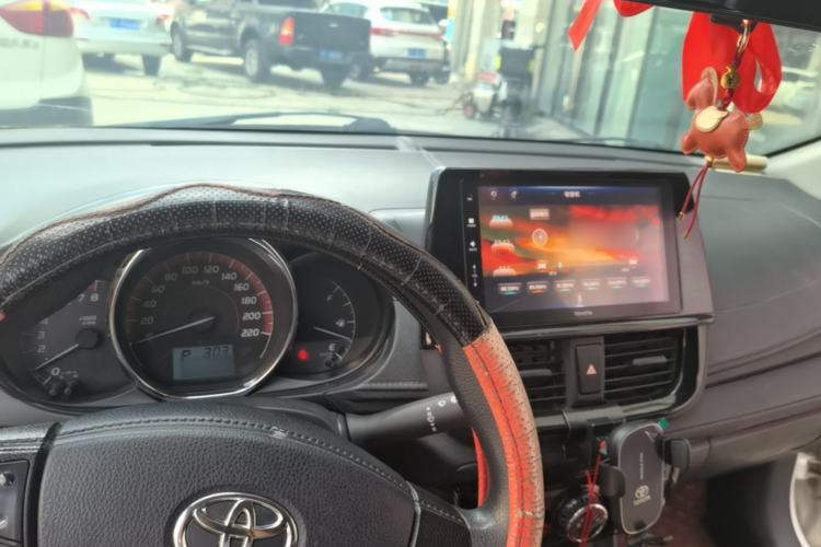 Used Toyota Vios 2021 1.5L CVT Innovation Edition Center Console