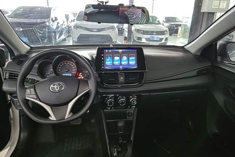 Used Toyota Vios 2021 1.5L CVT Innovation Edition Center Console