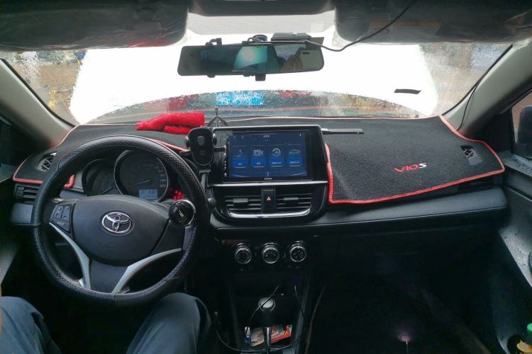 Used Toyota Vios 2021 1.5L CVT Innovation Edition Center Console