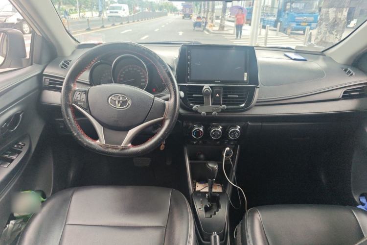 Used Toyota Vios 2021 1.5L CVT Innovation Edition Center Console
