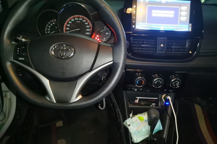Used Toyota Vios 2021 1.5L CVT Innovation Edition Center Console