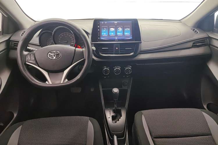 Used Toyota Vios 2021 1.5L CVT Innovation Edition Center Console