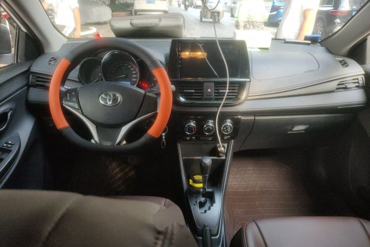 Used Toyota Vios 2021 1.5L CVT Innovation Edition Center Console