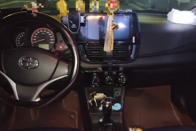 Used Toyota Vios 2021 1.5L CVT Innovation Edition Center Console