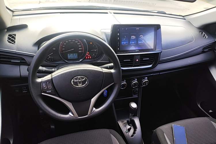 Used Toyota Vios 2021 1.5L CVT Innovation Edition Center Console