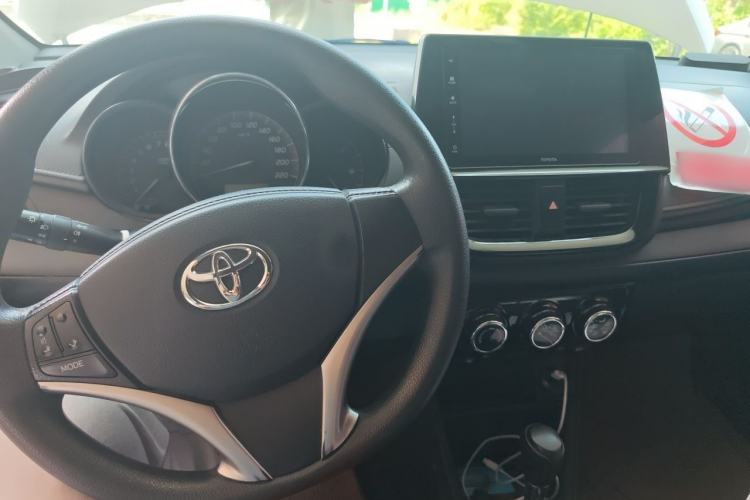 Used Toyota Vios 2021 1.5L CVT Innovation Edition Center Console