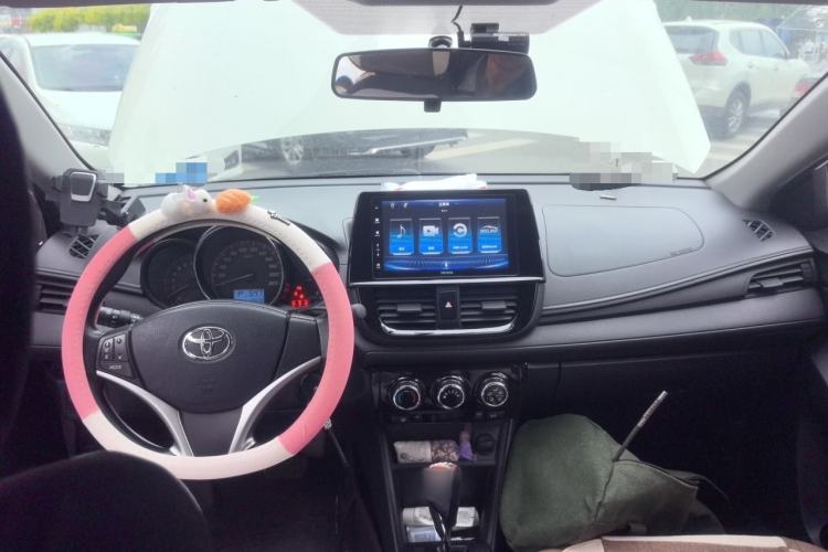 Used Toyota Vios 2021 1.5L CVT Innovation Edition Center Console