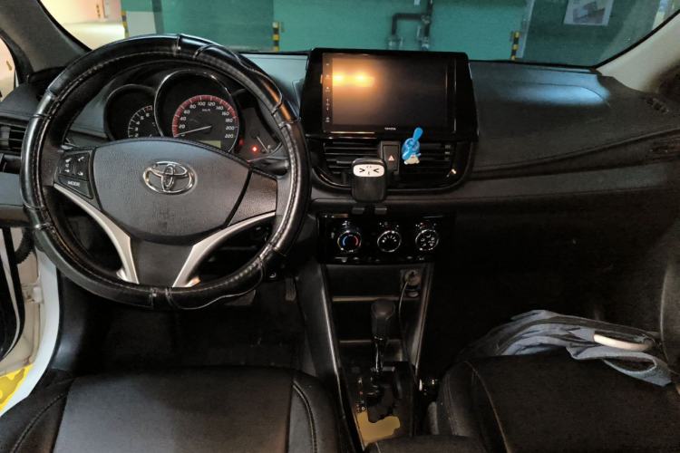 Used Toyota Vios 2021 1.5L CVT Innovation Edition Center Console